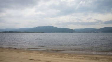 Panoramik Yarımadası Kopylovo Zhiguli dağlardan.