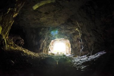 Adit Shiryaevo köy içinde terk edilmiş