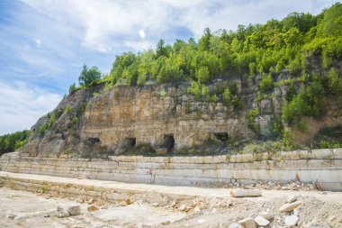 Adit Shiryaevo köy içinde terk edilmiş