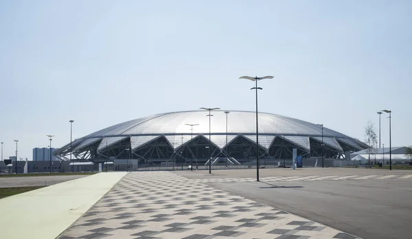 Samara Arena voetbalstadion. Samara - de stad waar het WK in Rusland in 2018. Zonnige dag op 4 augustus, 2018 — Stockfoto