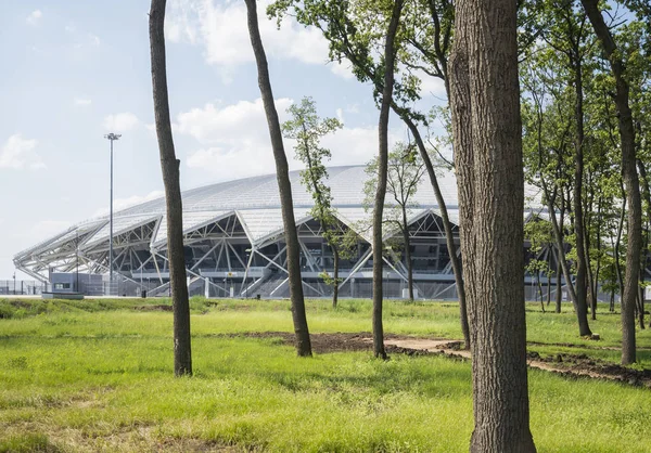 Samara Arena voetbalstadion. Samara - de stad waar het WK in Rusland in 2018. Zonnige dag op 4 augustus, 2018 — Stockfoto