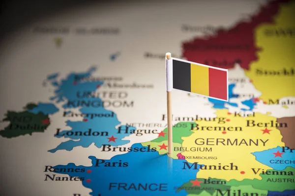 Βέλγιο σημειώνονται με μια σημαία στο χάρτη — Φωτογραφία Αρχείου