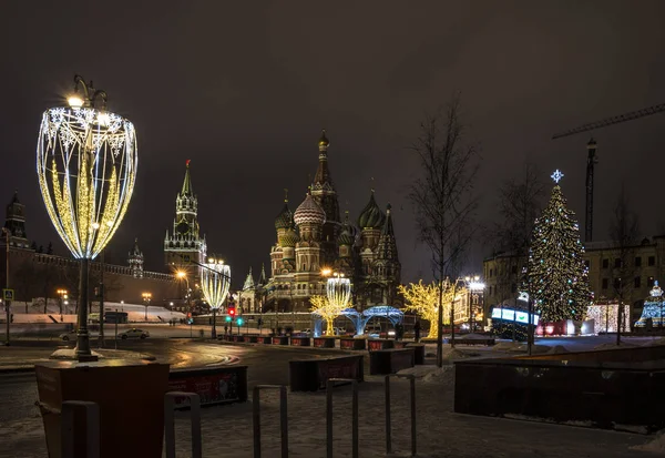 Widok na Kremlu w Moskwie. Wieczorem dnia 14 stycznia 2019 r. — Zdjęcie stockowe