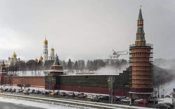 Russian President Vladimir Putins helicopter lands in the Kremlin Moscow. Day 15 January 2019 — Stock Photo, Image