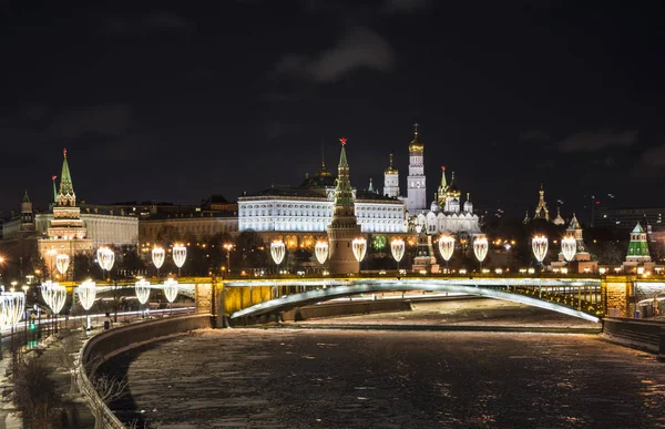 View of the Kremlin in Moscow, Russia. The evening of 15 January 2019 — Stock Photo, Image