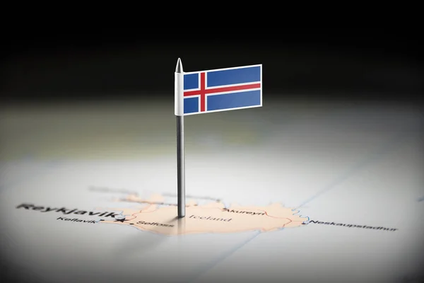 Islândia marcada com uma bandeira no mapa — Fotografia de Stock