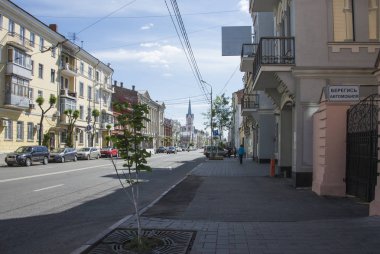 Samara, Rusya Kuibyshev adını tarihi sokak. Güneşli bir yaz gününde.