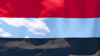 Yemen 'in ulusal bayrağı rüzgarda dalgalanıyor