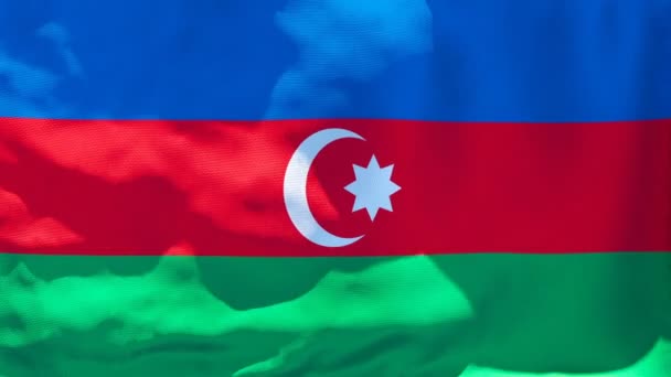 De nationale vlag van Azerbeidzjan wappert in de wind — Stockvideo