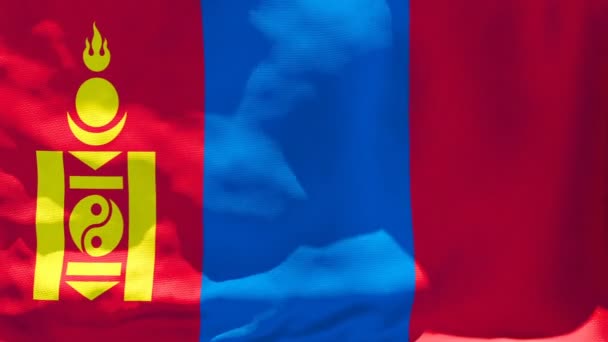 Η εθνική σημαία της Μογγολίας κυματίζει στον άνεμο — Αρχείο Βίντεο