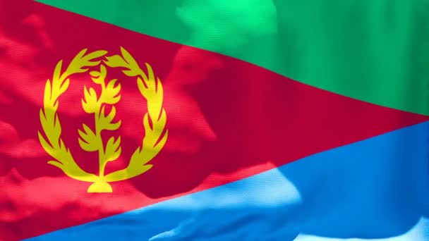 De nationale vlag van Eritrea wappert in de wind — Stockvideo