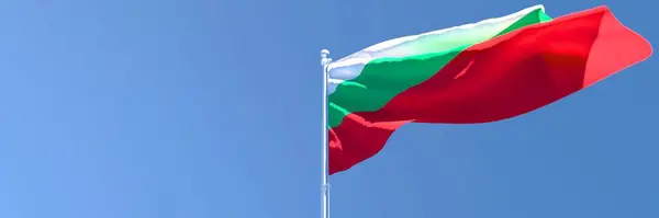 Representación en 3D de la bandera nacional de Bulgaria ondeando al viento — Foto de Stock