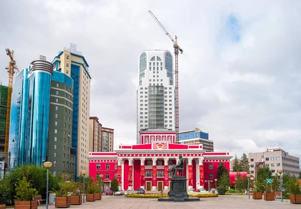 Ulaanbaatar Mongolei August 2018 Das Stadtbild Mit Wolkenkratzern Staatstheater Der — Stockfoto