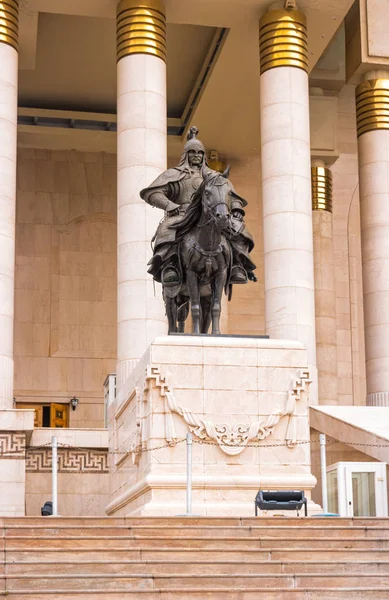 Ulaanbaatar Mongólia Agosto 2018 Estátua Muqali Perto Museu História Estado — Fotografia de Stock