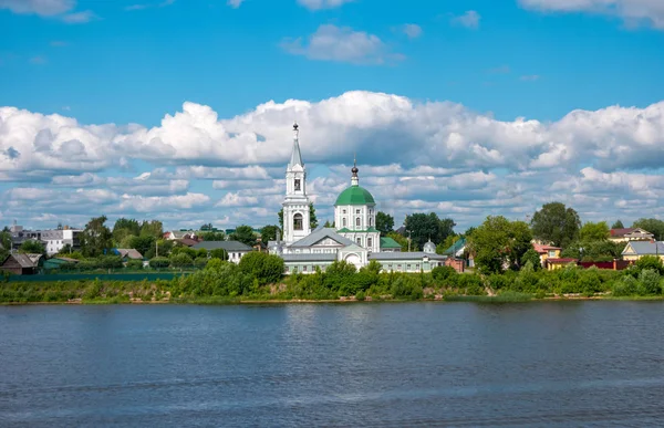 러시아 트베르에 캐서린 수녀원의 유역의 수도원 — 스톡 사진