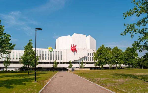 Helsinki Finlandia Junio 2019 Finlandia Hall Con Instalación Strange Fruit — Foto de Stock