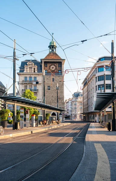 Ginevra Svizzera Luglio 2019 Persone Attesa Trasporto Alla Fermata Del — Foto Stock