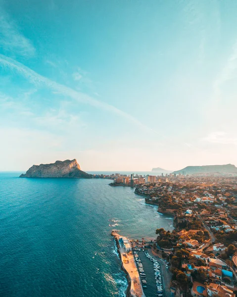 Vackra Medelhavsområdet Kust Nära Calpe Spanien Med Liten Stad Hotell — Stockfoto