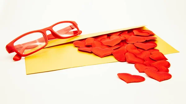 Zlatý Obálka Brýle Mnoho Červené Srdce Pojetí Lásky Dálce — Stock fotografie