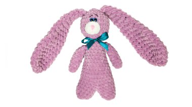 Oyuncak pembe tavşan veya yalıtılmış bir beyaz zemin üzerinde bir yay ile tavşan