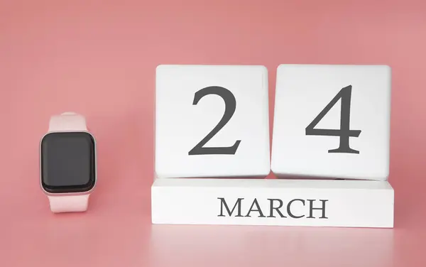 Orologio Moderno Con Calendario Cubo Data Marzo Sfondo Rosa Concetto — Foto Stock