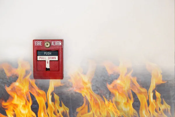 Caja Alarma Incendios Pared Cemento Para Sistema Advertencia Seguridad Lugar — Foto de Stock