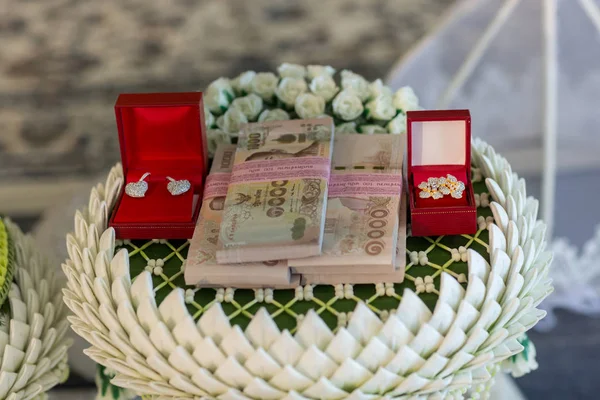 Precio Novia Focus Ceremonia Boda Tailandesa Collar Oro Billete Tailandés — Foto de Stock