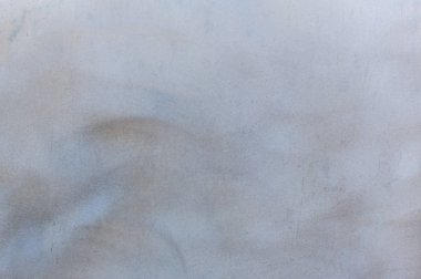 Perçinli uçak gövdesinin eski gümüş metal yüzeyi. Demir plaka, çelik levha doku, desen ve arka plan. Uçak gövdesinin alüminyum yüzeyi. Düzgün perçin satırları.