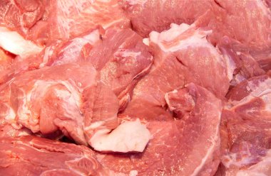 Çiğ domuz piyasasında arka plan için. Yemek pişirmek için taze et. , et lezzetleri., domuz üzerinde Pazar., ezilmiş domuz, ham ezilmiş et. Domuz eti çiğ gıda biler