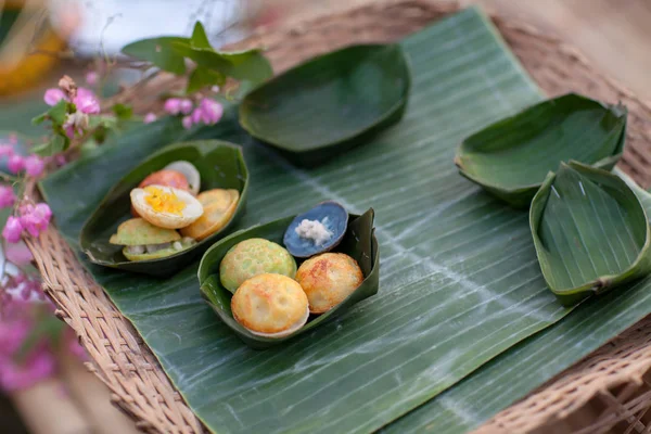 Slags Thailändsk Sweetmeat Kokosmjölk Blandar Med Pulver Stekt Dessert Att — Stockfoto