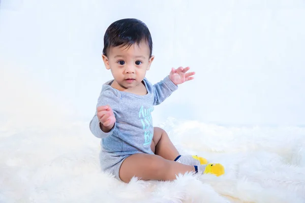 Smile Baby Boy Skjuter Studion Mode Bild Baby Och Familj — Stockfoto