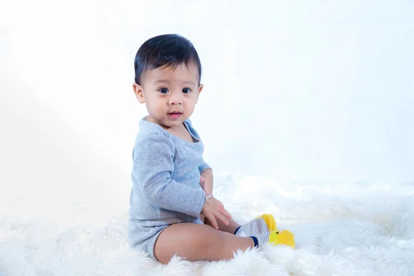 Smile Baby Boy Skjuter Studion Mode Bild Baby Och Familj — Stockfoto