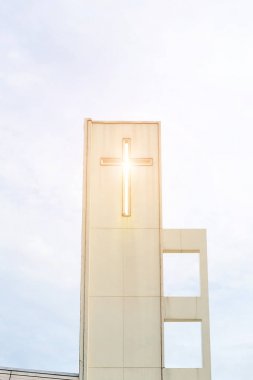 Haçlı Kilise Çatısı. Kutsal haçile kilise binası çatı. Kilise binası Dış. 
