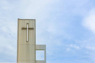 Haçlı Kilise Çatısı. Kutsal haçile kilise binası çatı. Kilise binası Dış. 