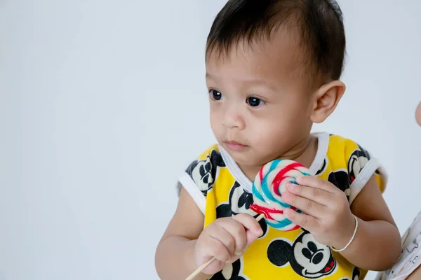Bebê Com Chupa Chupa Cartão Aniversário Feliz Menino Moda Rapaz — Fotografia de Stock