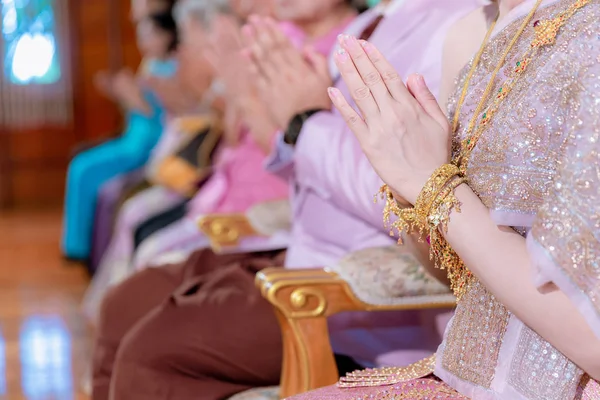 Schöne Asiatische Mädchen Respekt Zollen Und Beten Buddhismus Verehrt Buddha — Stockfoto