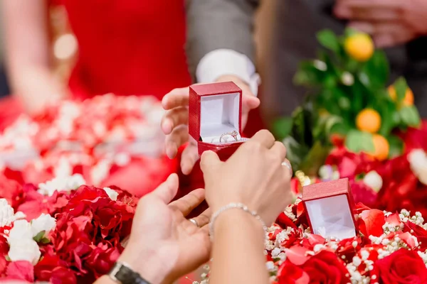 Diamantring Ehering Ehering Brautpreis Hochzeitssymbole Trauung Bild Für Gegenstände Und — Stockfoto