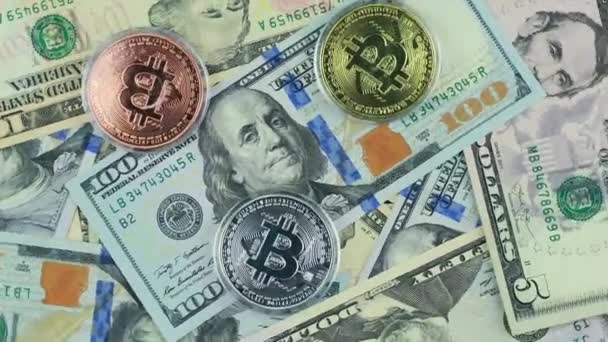 Symbol Monety Bitcoin Banknoty Dolarów Amerykańskich Wymiana Gotówki Bitcoin Dolara — Wideo stockowe