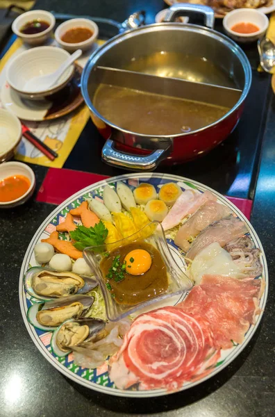 Sukiyaki Japans Eten Shabu Shabu Sukiyaki Vers Rundvlees Plakjes Varkensvlees — Stockfoto