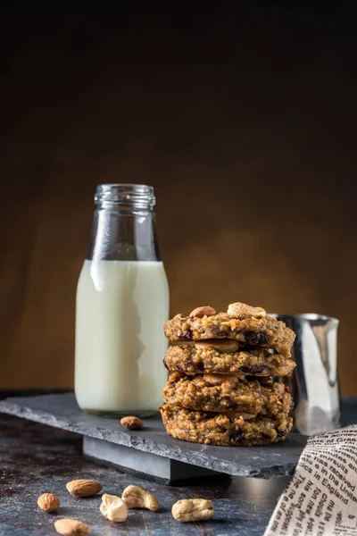 Oatmeal Cookies Milk Table Chocolate Chip Cookies Milk Healthy Food — Stock Photo, Image