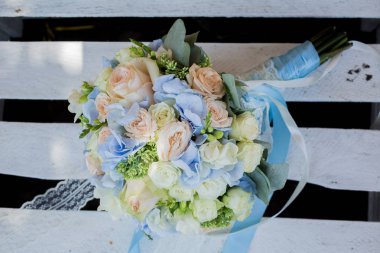 çiçek, buket, aşk, gün, Sevgililer günü, evlilik, arka plan, hymeneal, yüzük, Dekorasyon, kavram, tatil, nesne, kutlama, yaratıcı, altın, çift, nişan, doğa, ahşap, çiçekler