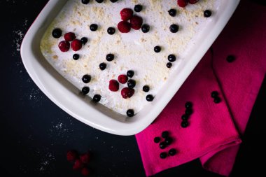 Pasta nefis, baharatlı kek.