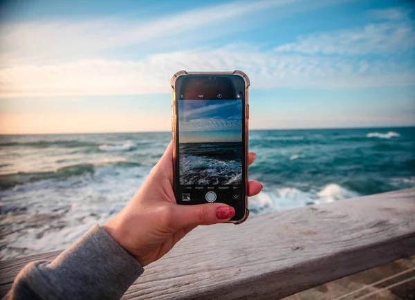 sea on the phone screen