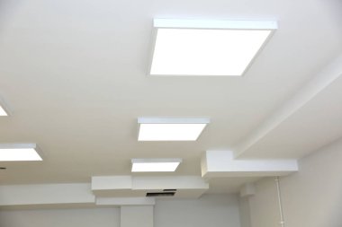 Modern Led aydınlatma ile asma tavan.