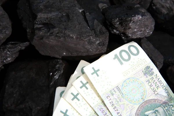 Primer Plano Tiro Dinero Efectivo Pila Carbón —  Fotos de Stock