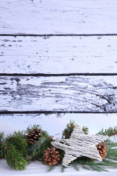 Weihnachtskomposition Auf Grauem Holzhintergrund — Stockfoto