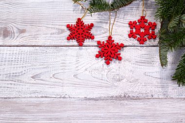 Gri ahşap arka plan üzerinde Noel kompozisyon