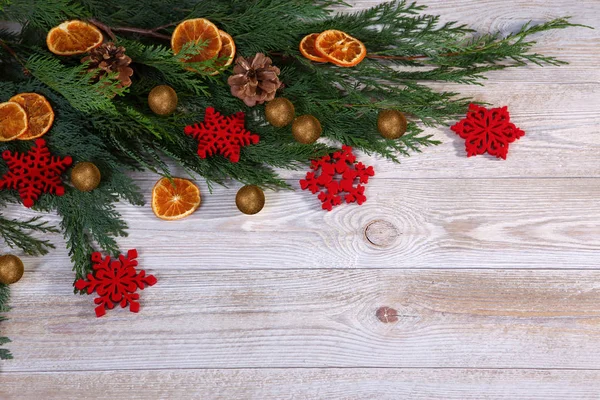 Composição Natal Com Galho Árvore Natal Fatias Laranja Secas Fundo — Fotografia de Stock
