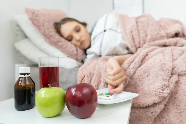 Além Repouso Cama Você Precisa Comer Vitaminas Medicamentos Durante Doença — Fotografia de Stock