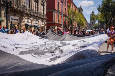 CDMX, Mexico City / Mexico - 17 Eylül 2017: 'Ni Una Menos' marşı, Ciudad de Mexico, Centro historico, Meksika.